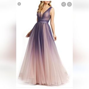 *As seen on Ginny and Georgia*Mac Duggal purple ombre evening gown
